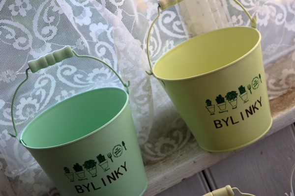 Obal na kvetináč vedierko svetlo zelený 17,5×13,5×16 cm