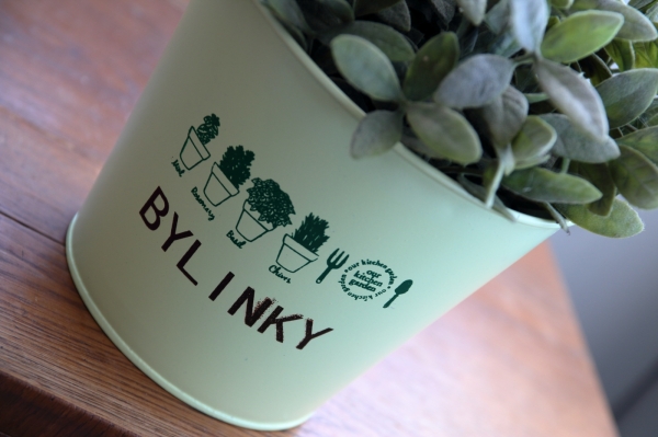 Obal na kvetináč vedierko svetlo zelený 17,5×13,5×16 cm