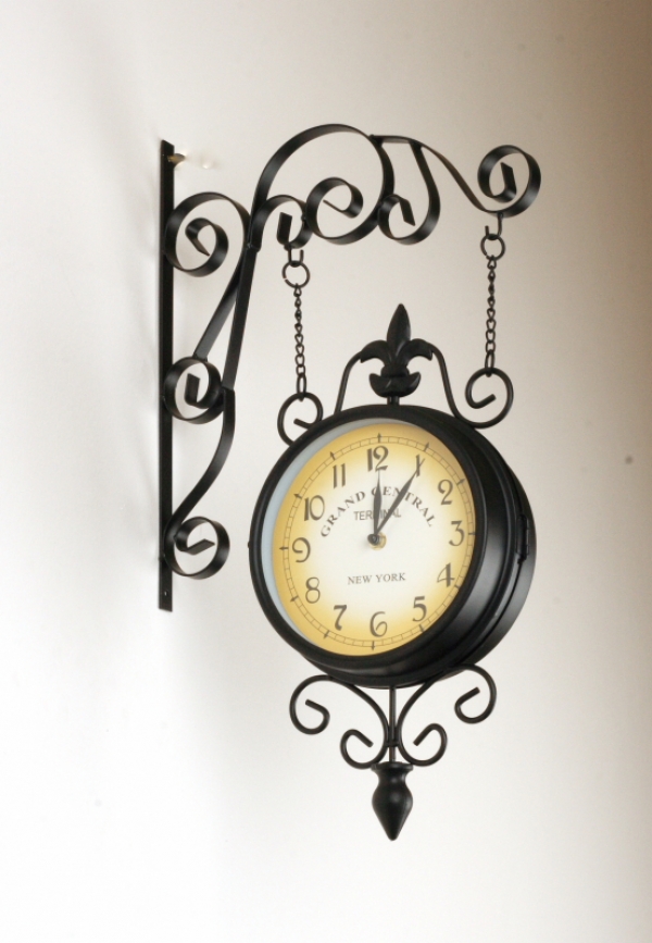 Obojstranné hodiny na konzole Grand Central