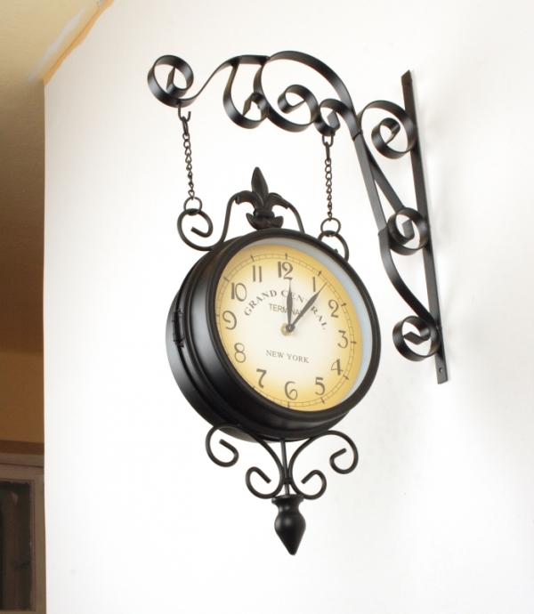 Obojstranné hodiny na konzole Grand Central