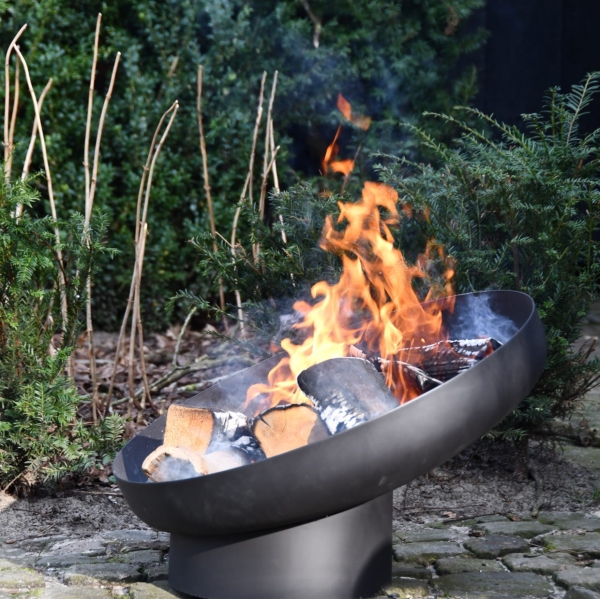 Oceľové ohnisko skosené 60x56,8x38,5cm