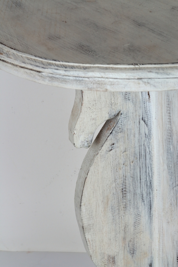 Odkladací stolík drevený okrúhly 76cm