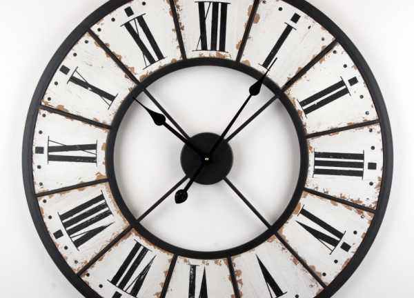Originálne nástenné hodiny s otlčeným vzhľadom 70cm