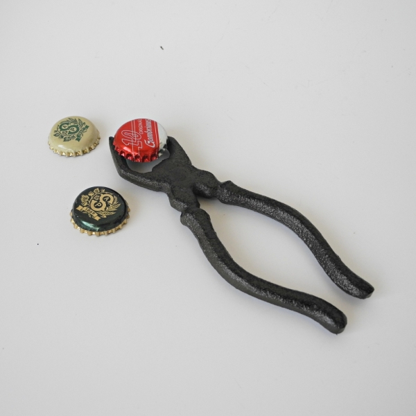 Otvárač na pivo pre elektrikárov