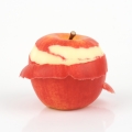 Ovocie jablko olúpané 9cm červené