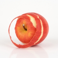 Ovocie jablko olúpané 9cm červené