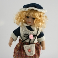 Bábika porcelánová 20cm C