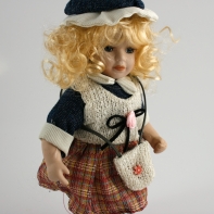 Bábika porcelánová 20cm C