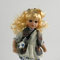 Bábika porcelánová Magdaléna 20cm 