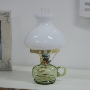 Petrolejová lampa s bielym tienidlom 34cm