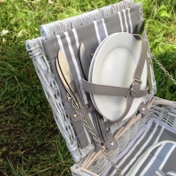 Piknikový kôš - poškodenie koženého popruhu