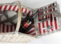 Piknikový kôš s vybavením pre 4 osoby