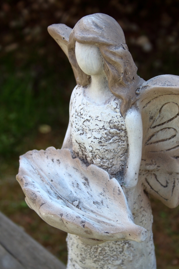 Pítko pre vtáky anjel 19,9×52,8×16,4cm