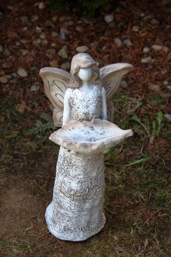 Pítko pre vtáky anjel 19,9×52,8×16,4cm