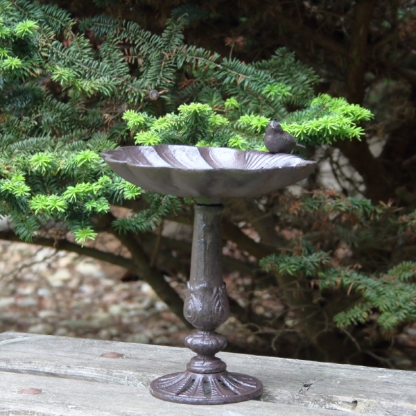 Fontánka s pitnou vodou pre vtáky liatinová 22x25cm
