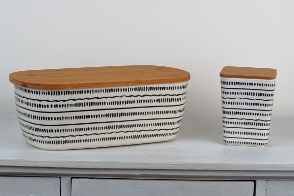 Plastová dóza na potraviny s bambusovým vekom 15x11x11cm