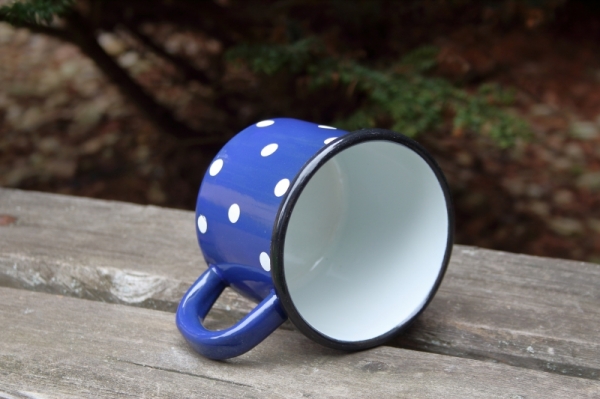 Plecháček modrý s bodkami 0,7l