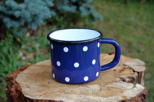 Plecháček modrý s bodkami 0,7l