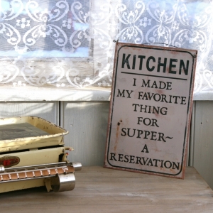 Plechová ceduľa KITCHEN 20x30cm