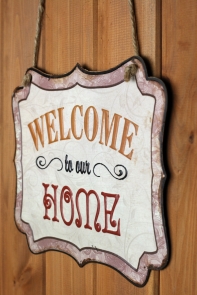 Plechová ceduľa Welcome to our home 19x25cm