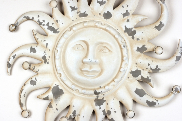 Plechová dekorácie na stenu biele slnko 51cm