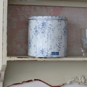 Plechová guľatá dóza Sadie blue 13,5cm