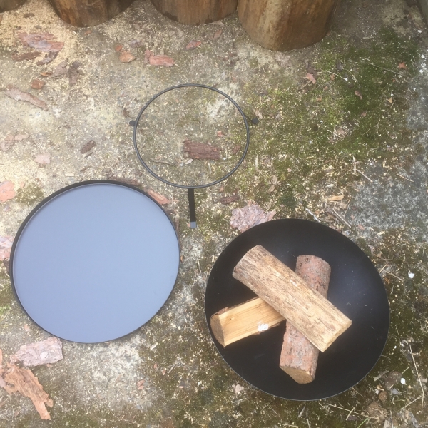 Plechová podložka pod ohnisko 60 cm