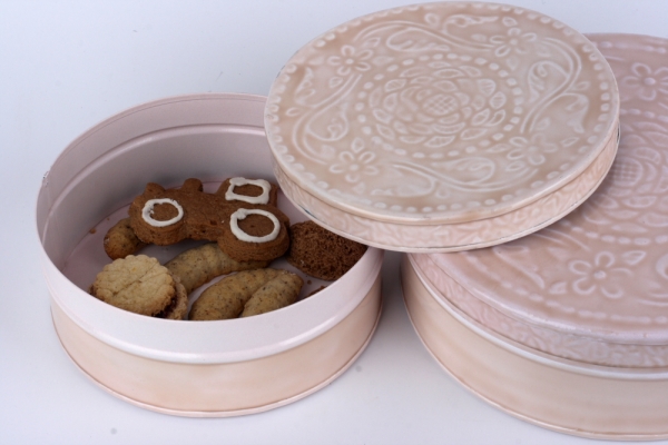 Plechové okrúhle dózy sa zdobeným vekom 2ks