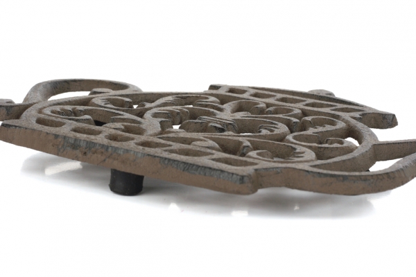 Podložka pod hrniec liatinová konvička 18x15cm