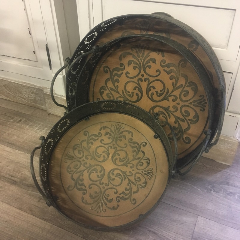 Podnos s dreveným dnom a ornamentom 35x8cm