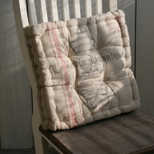 Podsedák na stoličku 35x35cm