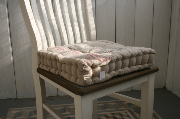 Podsedák na stoličku 35x35cm