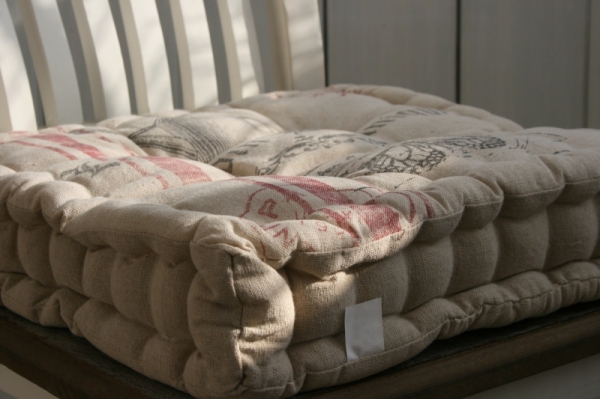 Podsedák na stoličku 35x35cm