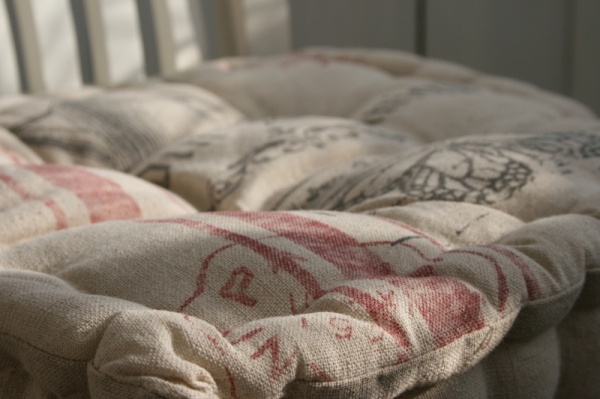 Podsedák na stoličku 35x35cm