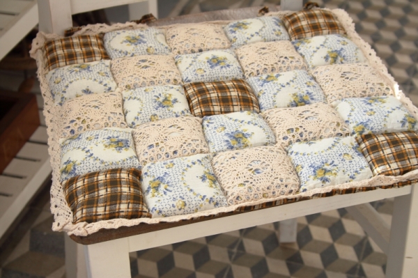 Podsedák na stoličku 40x40cm