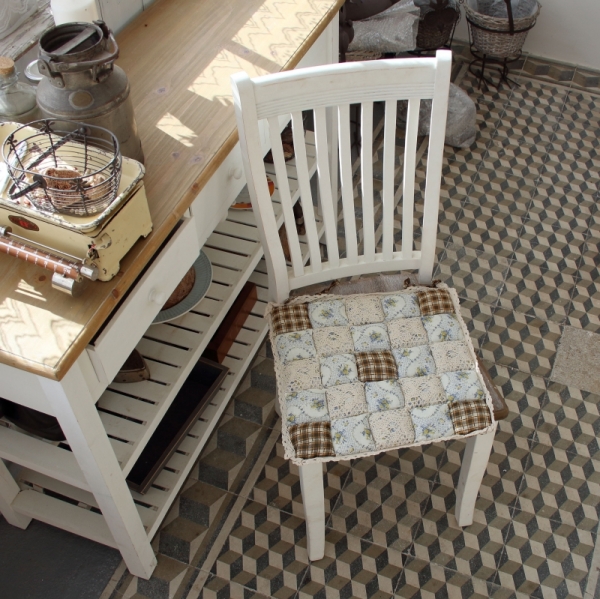 Podsedák na stoličku 40x40cm