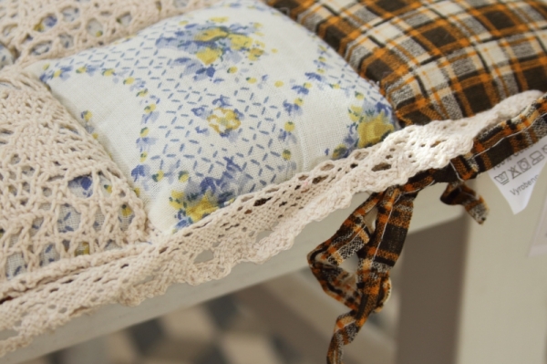 Podsedák na stoličku 40x40cm