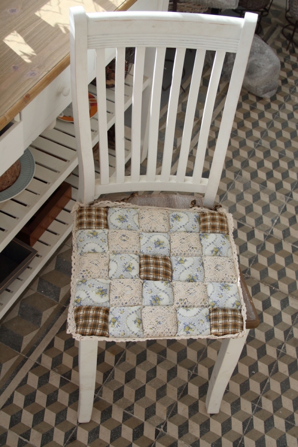 Podsedák na stoličku 40x40cm