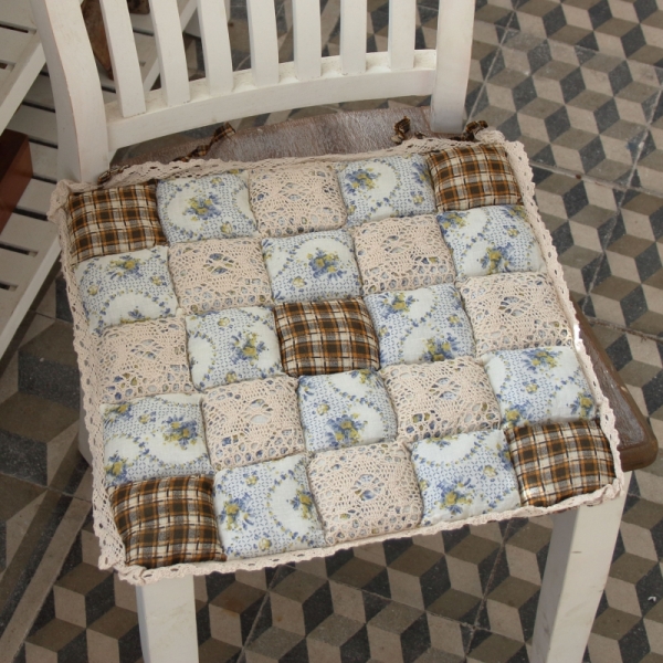 Podsedák na stoličku 40x40cm