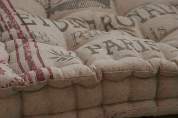 Podsedák na stoličku koruna 35x35cm