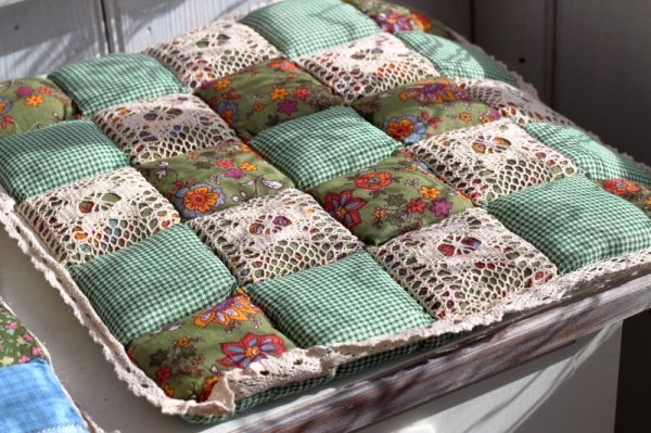 Podsedák na stoličku zelenkavý 40x40cm