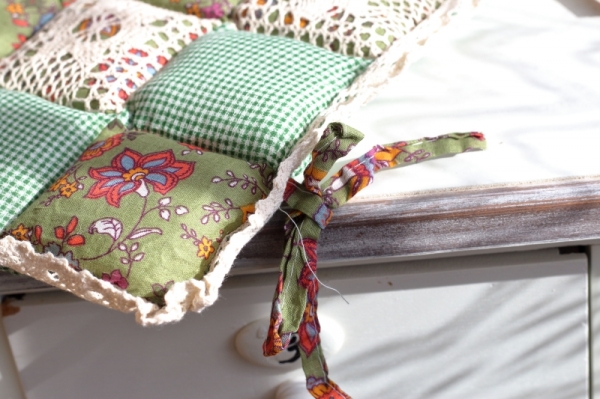 Podsedák na stoličku zelenkavý 40x40cm