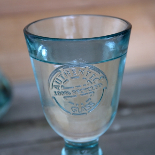 Pohár na vodu - víno 200ml z recyklovaného skla