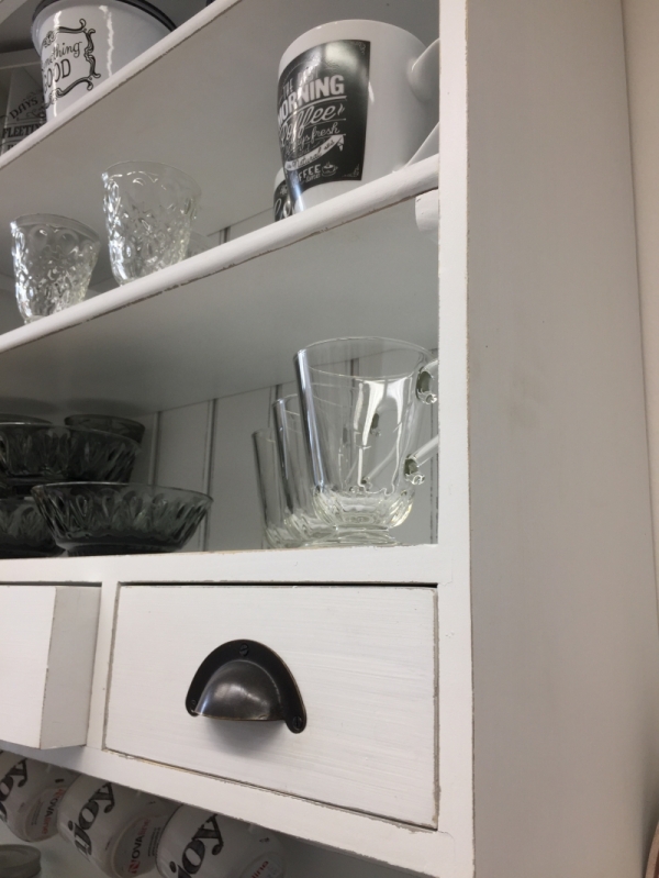 Polica do kuchyne biela s 3 šuplíky 88x95x28cm