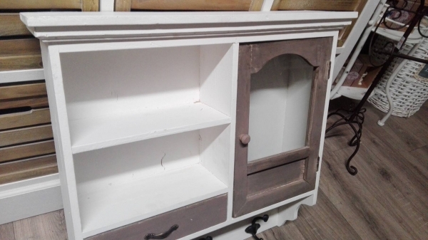 Polica do kuchyne - skrinka biela s dvierkami a háčiky 53x56x12cm