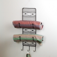 Polička do kúpeľne na uteráky 64cm