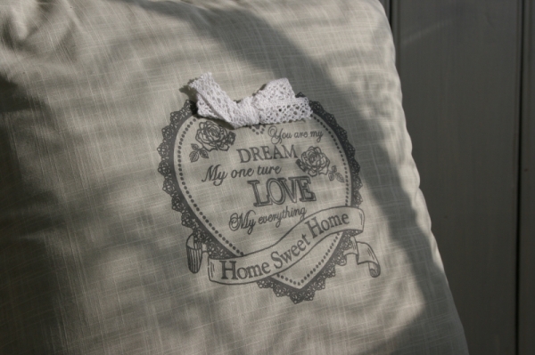 Vankúš s výplňou Home sweet home 40x40cm