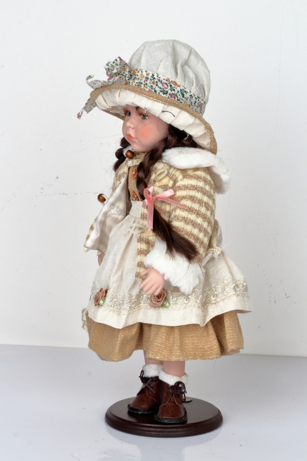 Porcelánová bábika Anežka 42cm