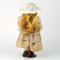 Porcelánová bábika - bez klobúka