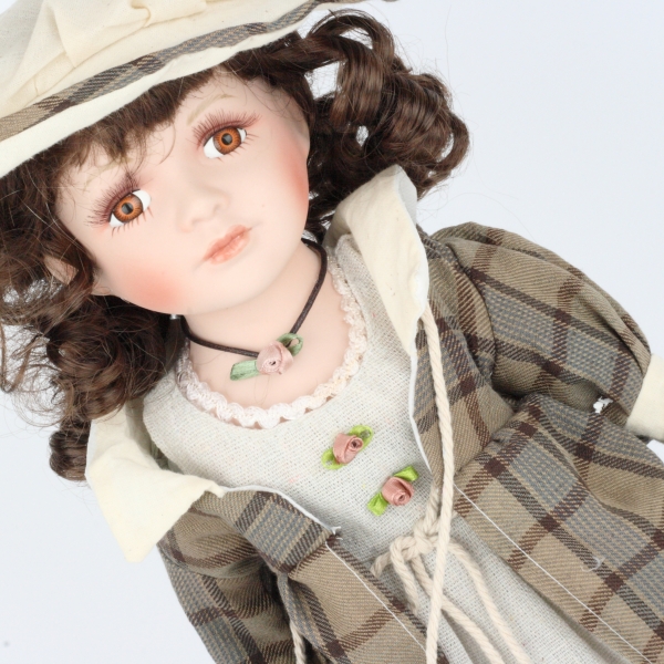 Porcelánová bábika Dáša 42cm